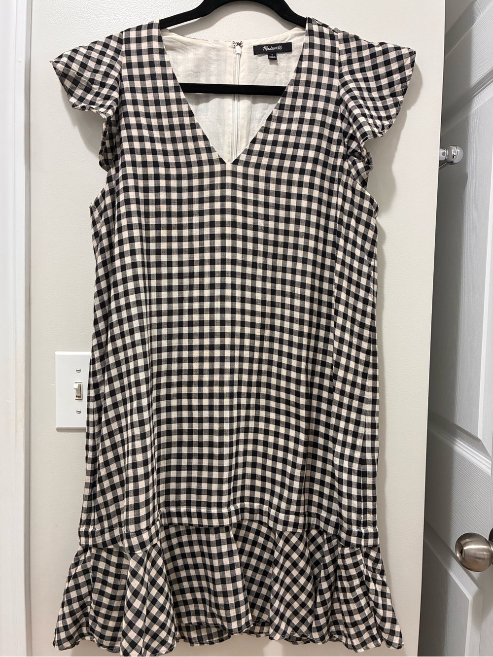 Madewell Black & White Gingham V-Neck Ruffle-Hem Flutter Sleeve Dress